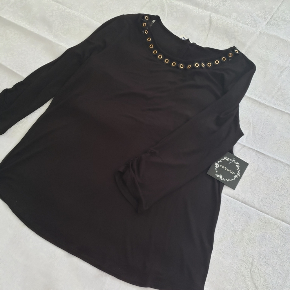 Corvia Black Top
